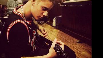Imagem Justin Bieber fuma maconha e passa noite com prostituta no Panamá