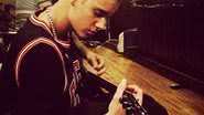 Imagem Justin Bieber fuma maconha e passa noite com prostituta no Panamá