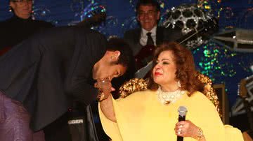 Imagem 84 anos: Ângela Maria é homenageada por Neymar em São Paulo