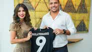 Imagem Ronaldo Fenômeno "abiscoita" Paula Fernandes