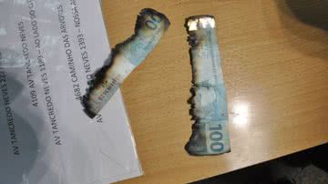Imagem Bandidos fardados arrombam agência Santander na Pituba