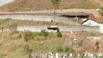 Imagem Detento é flagrado com celular no ânus 