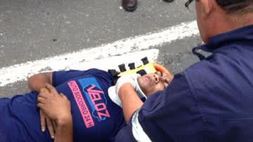 Imagem Motociclista colide com carro na Vasco da Gama