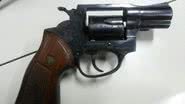 Imagem Presos Marinheiros com arma roubando na festa de Réveillon
