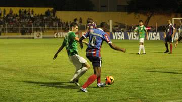 Imagem Em crise, Bahia tenta despachar Luverdense