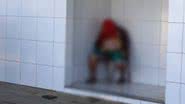 Imagem Caminhoneiro passa mal e morre sentado em banheiro