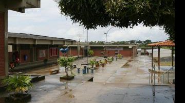 Imagem Professora é assaltada dentro de colégio estadual em Cajazeiras