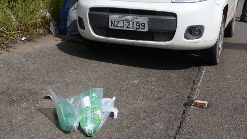 Imagem Corpos são encontrados dentro de carro no CIA
