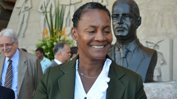 Imagem Vice-prefeita de Salvador provoca constrangimentos em cerimônia oficial