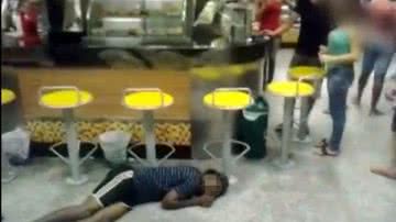 Imagem Homem é assassinado dentro de padaria em Jequié