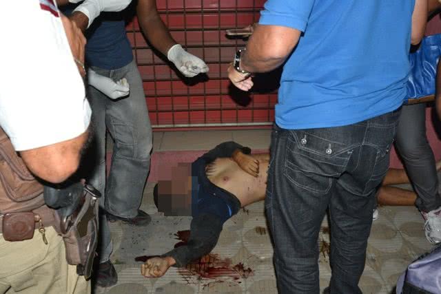 Imagem Jovem é executado com mais de 10 tiros em Feira de Santana