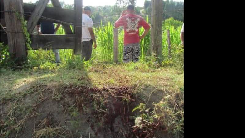 Imagem Homem é morto e tem corpo arrastado por 200 metros