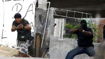 Imagem Em disputa pelo tráfico no IAPI, menina de oito anos é atingida na cabeça