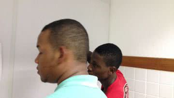 Imagem Dois homens e uma adolescente são flagrados com veículos roubados