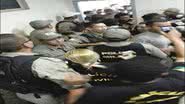Imagem Assista: policiais militares invadem delegacia e resgatam sargento detido