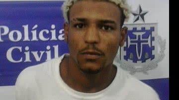 Imagem Homicida é preso com 30 pedras de crack em Candeias