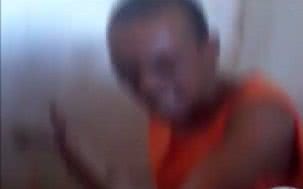 Imagem Vídeo: detentos obrigam rival a desmoralizar chefe e integrantes da facção