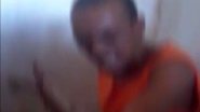 Imagem Vídeo: detentos obrigam rival a desmoralizar chefe e integrantes da facção