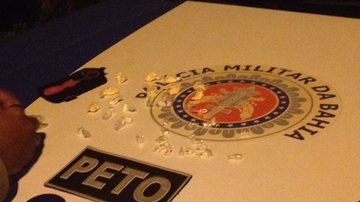 Imagem Polícia prende casal de traficantes em festa na Boca do Rio