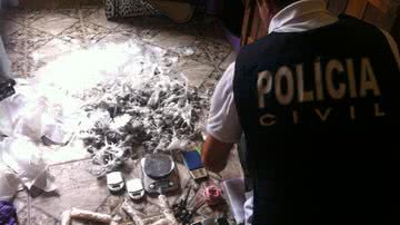 Imagem Conquista: mais de 1,5 mil porções de crack e maconha são apreendidas