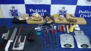 Imagem Mulher é presa com maconha, cocaína e armas em Pau da Lima