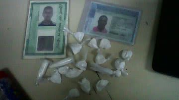 Imagem Polícia prende dupla com cocaína na Boca do Rio