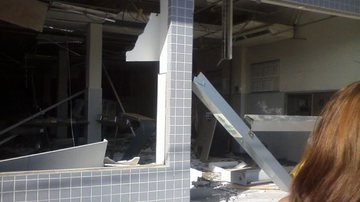 Imagem Ibicuí: ladrões destroem agência do BB e casas são atingidas