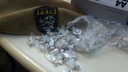 Imagem Policia prende homem com 200 pedras de crack na Pituba