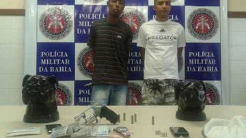 Imagem Dupla é presa com arma e é acusada de diversos assaltos