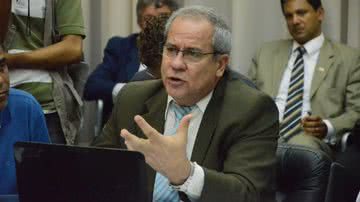 Imagem Tadeu tenta ser parte, mas encontra resistência dentro do próprio movimento