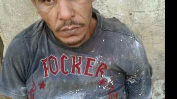 Imagem Homem é preso em flagrante mantendo relações sexuais com uma porca