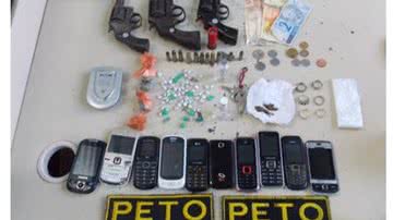 Imagem Cinco criminosos e três adolescentes são detidos com armas e drogas