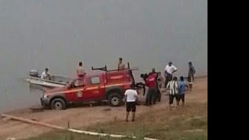 Imagem Duas pessoas ficam desaparecidas após queda de helicóptero em Furnas