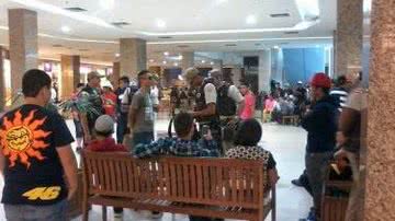 Imagem Jovens fazem “rolezinho” em shopping de Conquista e são abordados pela PM