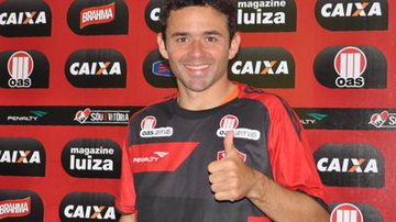 Imagem Juan é mais um que apoia chegada de Souza: &quot;um cara alto e que faz gols
