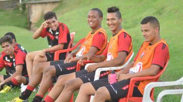 Imagem Bahia e Vitória decidem Baianão Juvenil nesta quinta