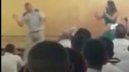 Imagem Assista: em evento da Polícia Militar, major dança Lepo-Lepo no palco
