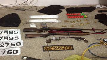 Imagem Polícia apreende armas de fogo, drogas e equipamentos para assalto em Valéria