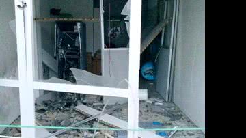 Imagem Grupo explode banco no interior e população achou que eram fogos de artifício