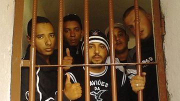 Imagem Mesmo com parecer favorável, corintianos continuam presos na Bolívia