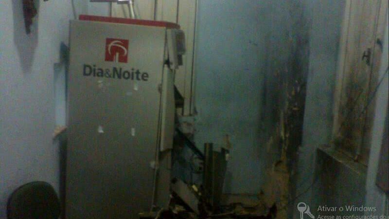 Imagem Bandidos explodem caixa eletrônico em cidade próxima a Amargosa
