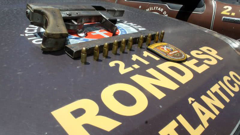 Imagem Itapuã: adolescente é apreendido com arma de uso restrito das Forças Armadas