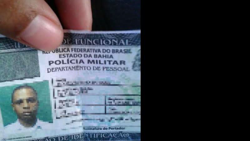 Imagem Homem tenta entrar de graça no buzu com documentação falsa de policial
