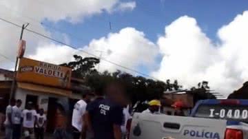 Imagem Morte de criança: protesto em Amargosa é marcado por confusão. Assista
