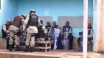 Imagem Vitória da Conquista: banana de dinamite e facas são encontradas no presídio