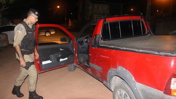 Imagem Polícia recupera dois carros roubados em Eunápolis, mas bandidos fogem