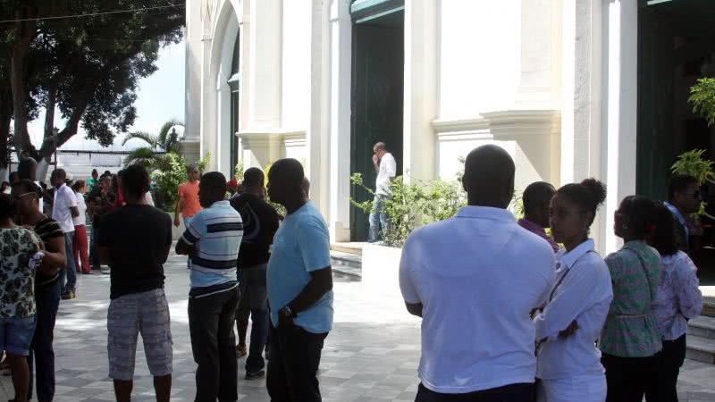 Imagem Corpo de estudante da Ufba é enterrado no Campo Santo