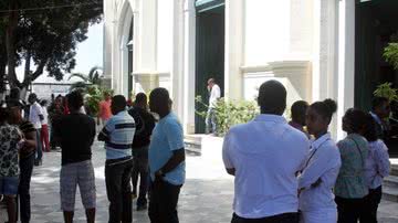 Imagem Corpo de estudante da Ufba é enterrado no Campo Santo