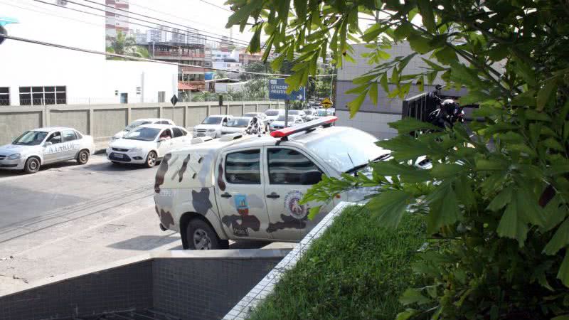 Imagem PM que matou colega no domingo se apresenta à polícia