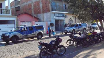 Imagem Na bruxa: bandidos roubam moto e fazem diversos assaltos em Brumado